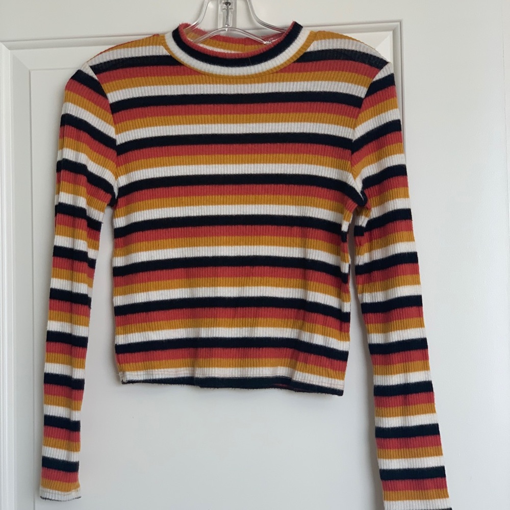 Cropped turtle neck sweater